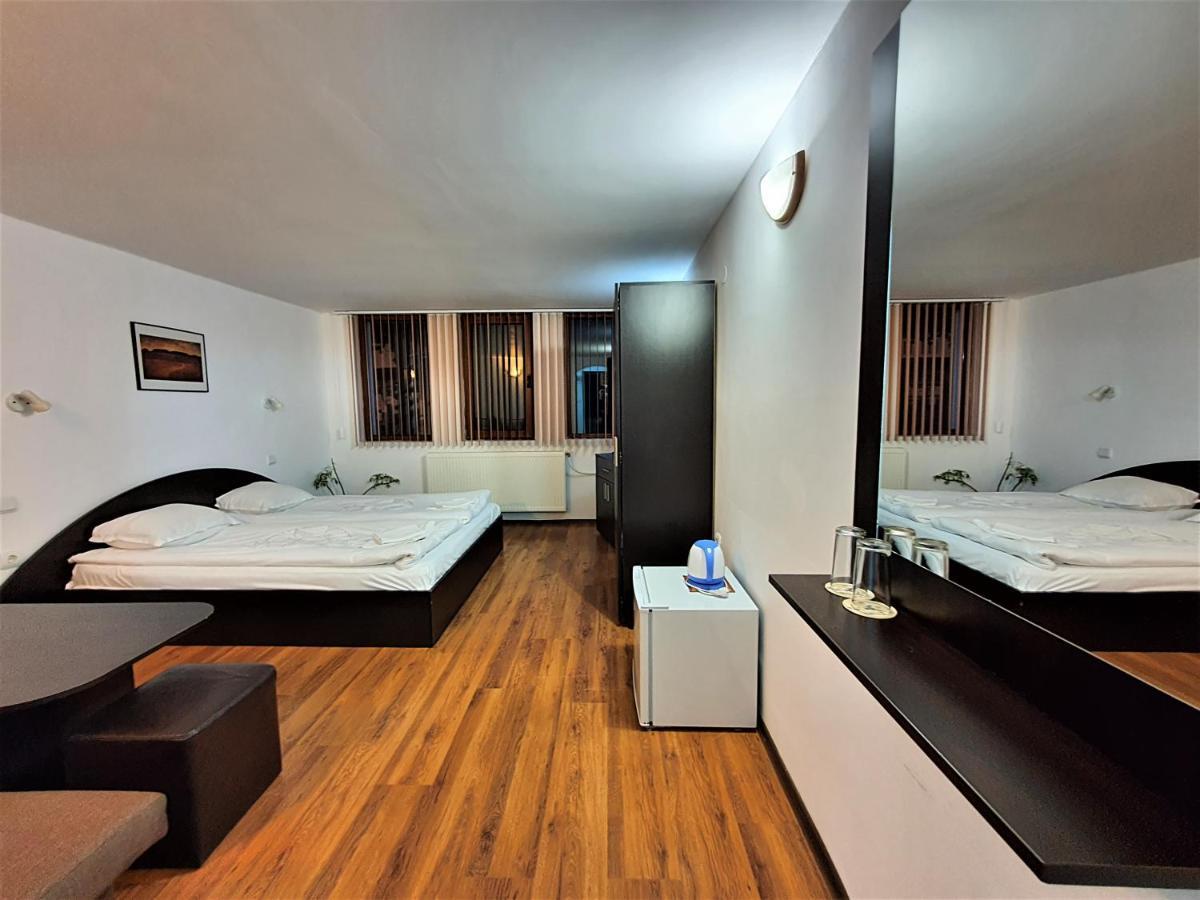 Yakovtsi Inn المظهر الخارجي الصورة