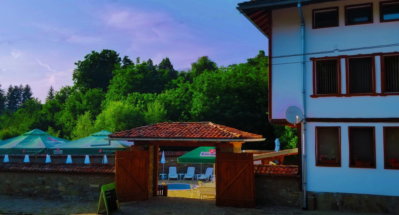 Yakovtsi Inn المظهر الخارجي الصورة