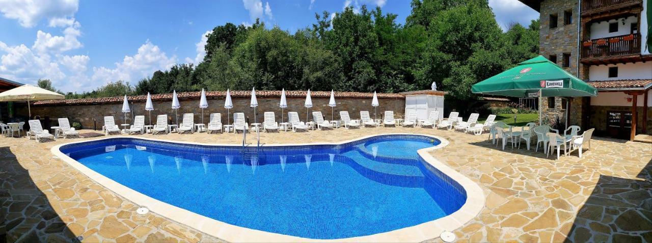 Yakovtsi Inn المظهر الخارجي الصورة